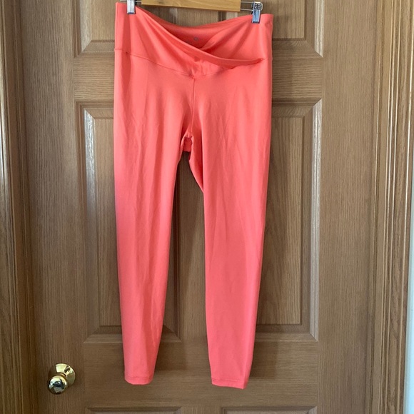 ✨GapFit Eclipse High Rise Crossover Full Length Leggings✨ - Picture 1 of 6